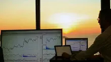 Crypto Traders Search for Clues in Solanas Triangle Pattern 