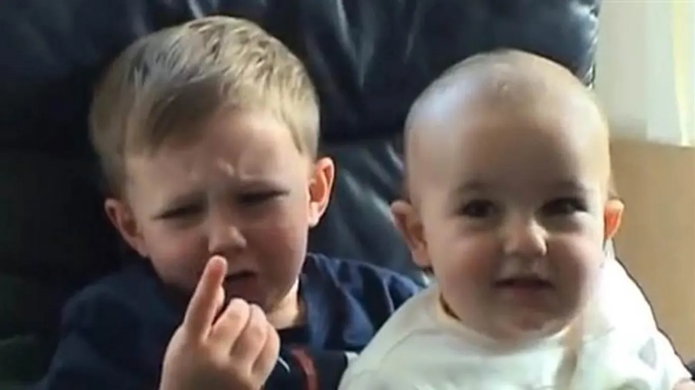 Charlie bit my finger meme