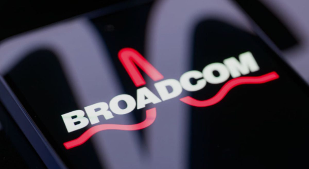 Broadcom Stock Slides After Earnings Even as AI Forecast Jumps to $230 Billion