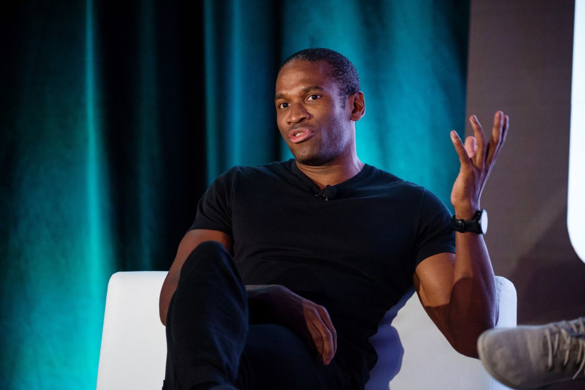 Arthur Hayes Targets $10K Ethereum as ENA and ETHFI Face 200%+ Upside