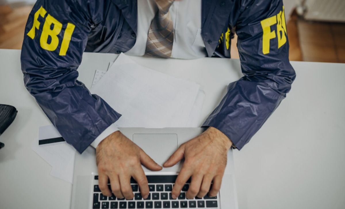 FBI Agent Charged in $1 Million Crypto Theft: What Happened