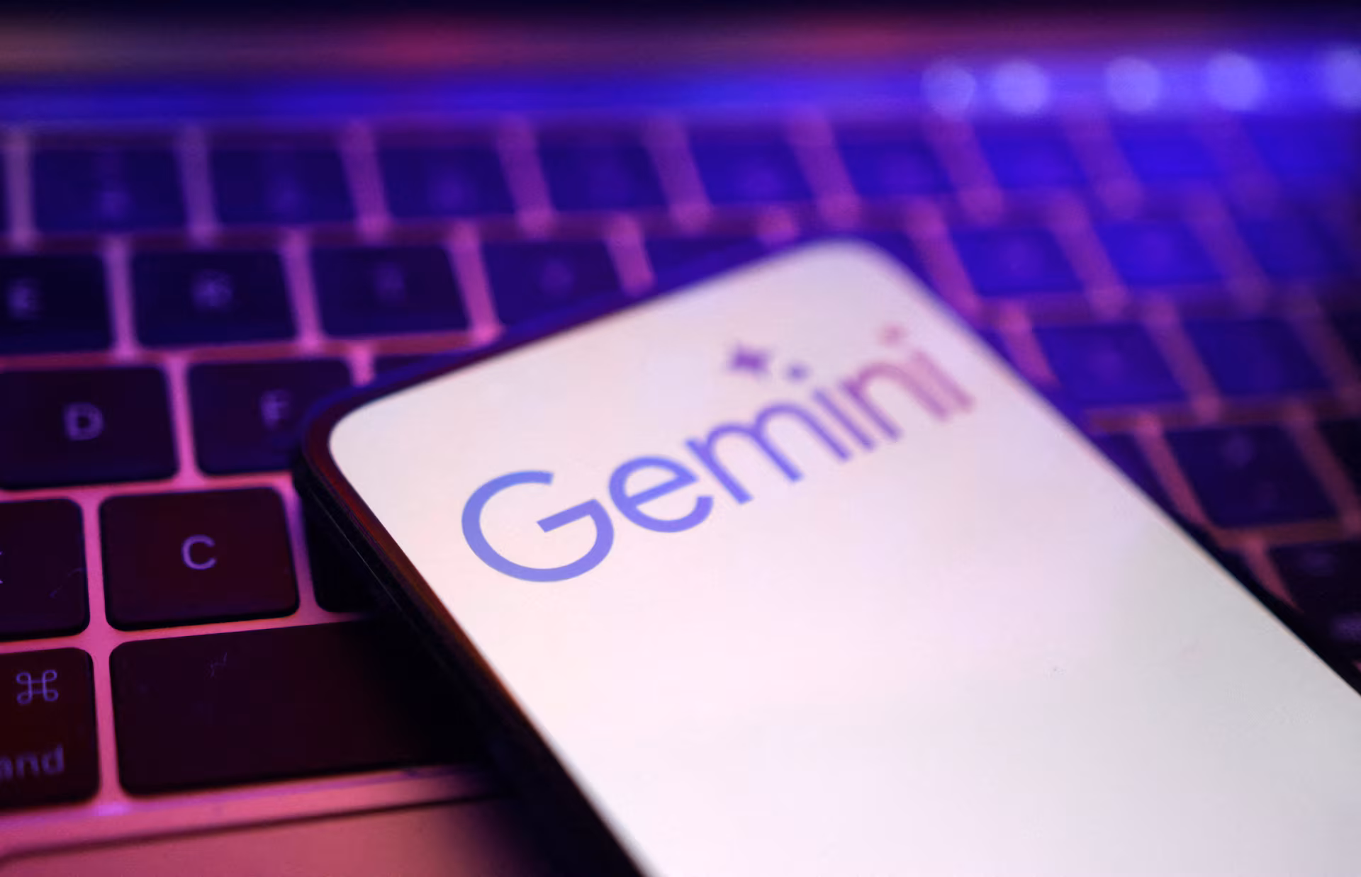 Gemini AI Buys Google as $100K Portfolio Beats S&P 500 by 11 Points