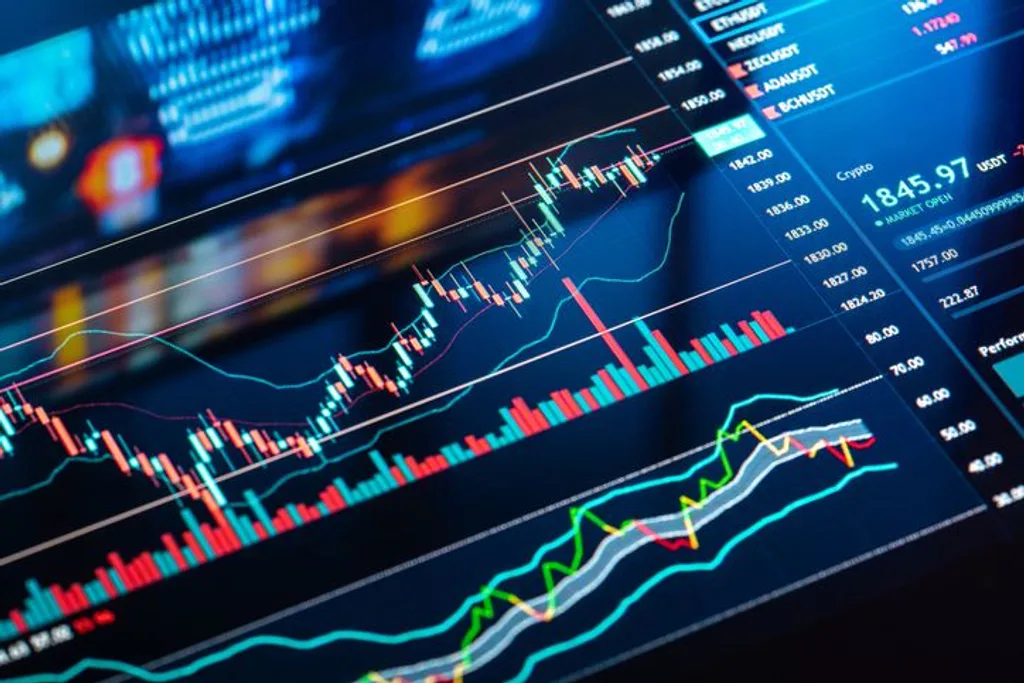 Paper Money Learning Top Tips for Trading Bitcoin and Other Coins