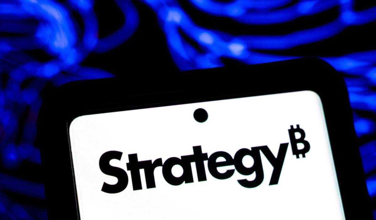 Will Michael Saylor’s Strategy Sell $5B in Bitcoin as Loss Hits $8.2B?