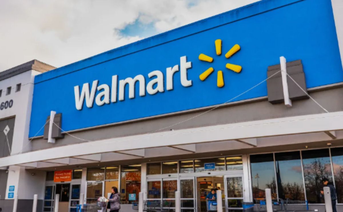 Walmart Shares Sink 9% After Rare Sales Miss Overshadows $188B Quarter