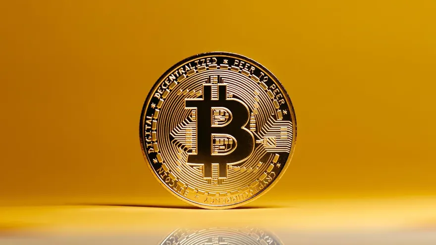 Strategy Buys 1,045 BTC, Blockchain Group Plans $340 Million Raise to Buy Bitcoin
