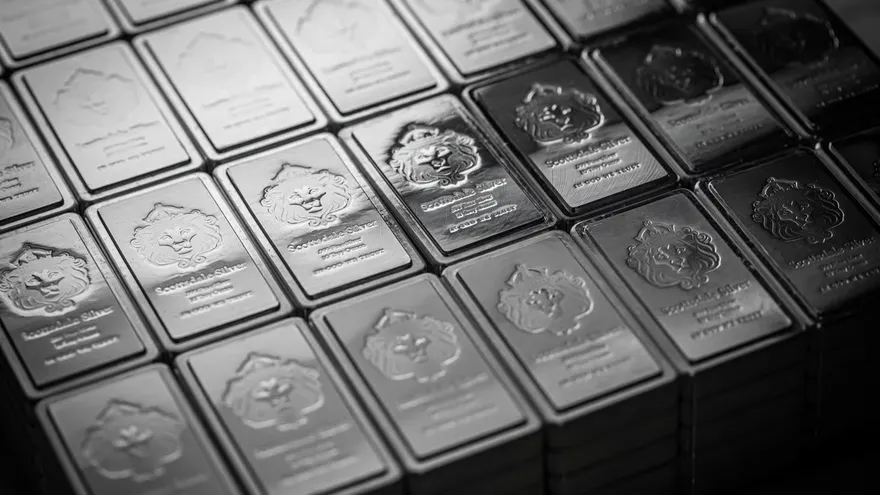 Silver Price Forecast: Silver Eyes $70 Breakout as Miners Hold Record $4.8B Cash