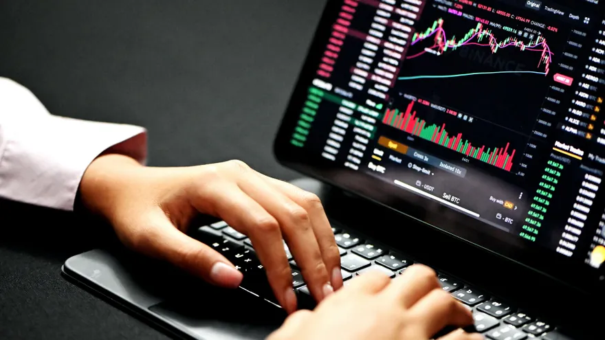 Pros and Cons of Trying a Demo Account On a Crypto Exchange Before Getting Started With Real Trading