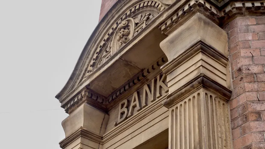 How Decentralized Finance Will Disrupt Traditional Finance and Its Impact on the Unbanked