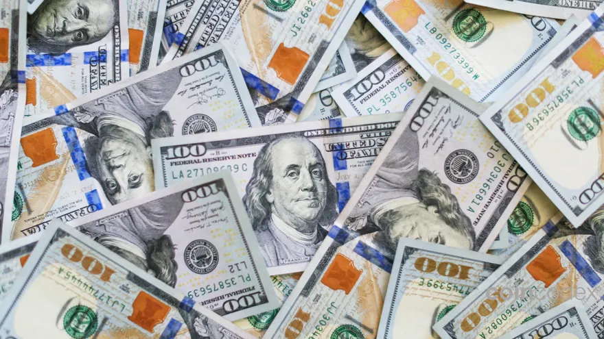 Moody’s Flags Mounting Debt as U.S. Credit Rating Falls