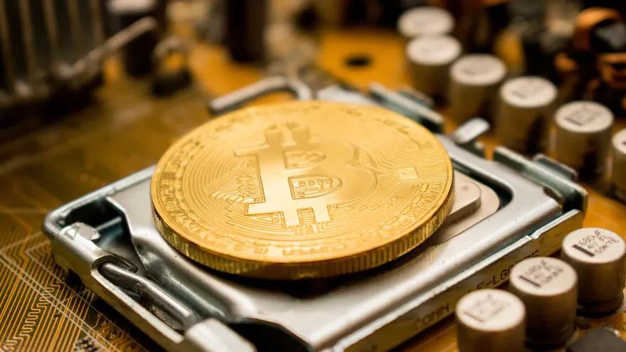 Bitcoin Near $80K, Stocks Rally as Oil Drops Below $87 on New US-Iran Negotiations
