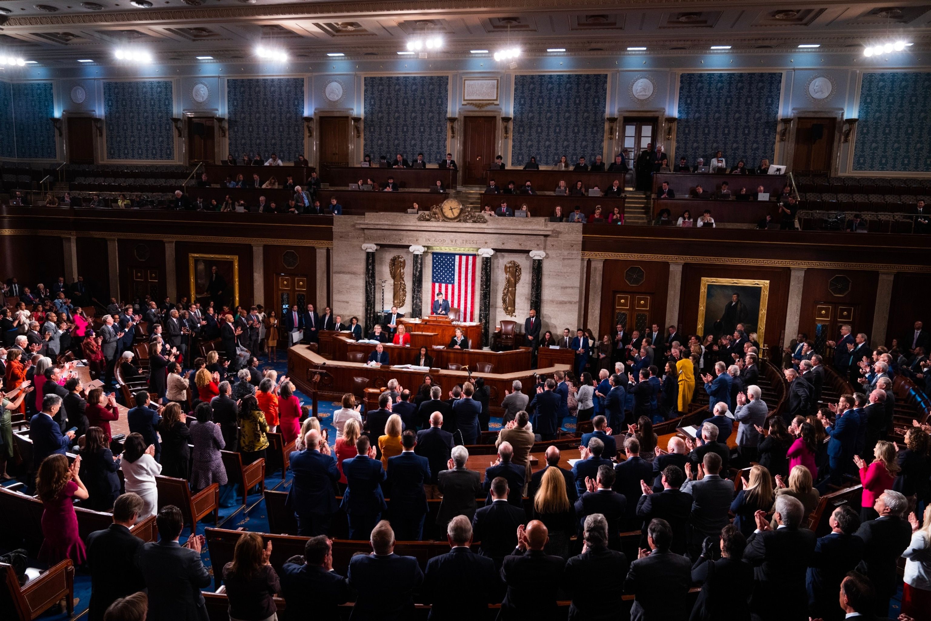 CLARITY Act Could Be Dead Until 2030 If Congress Misses This Chance, Senator Lummis Warns
