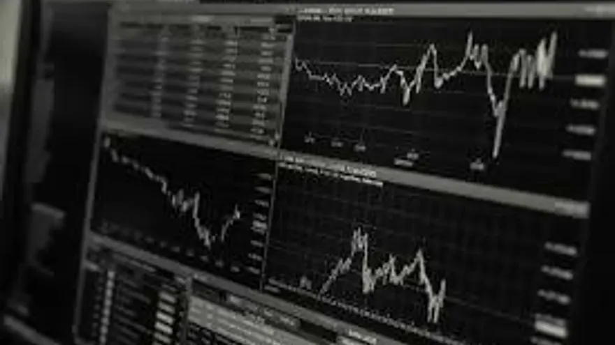 Securing Crypto Exchanges: The Role of Information Aggregators