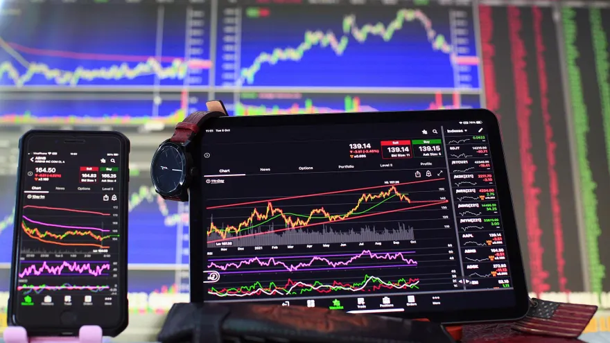 Trump’s Crypto Reserve: How $2T Move Could Impact BTC, ADA, XRP, SOL, and ETH