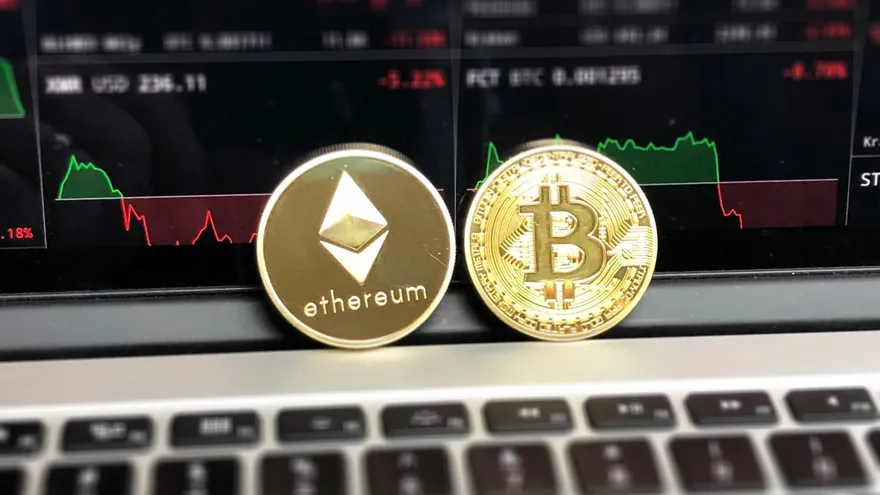 Are Decentralized Blockchain Platforms Truly Decentralized?