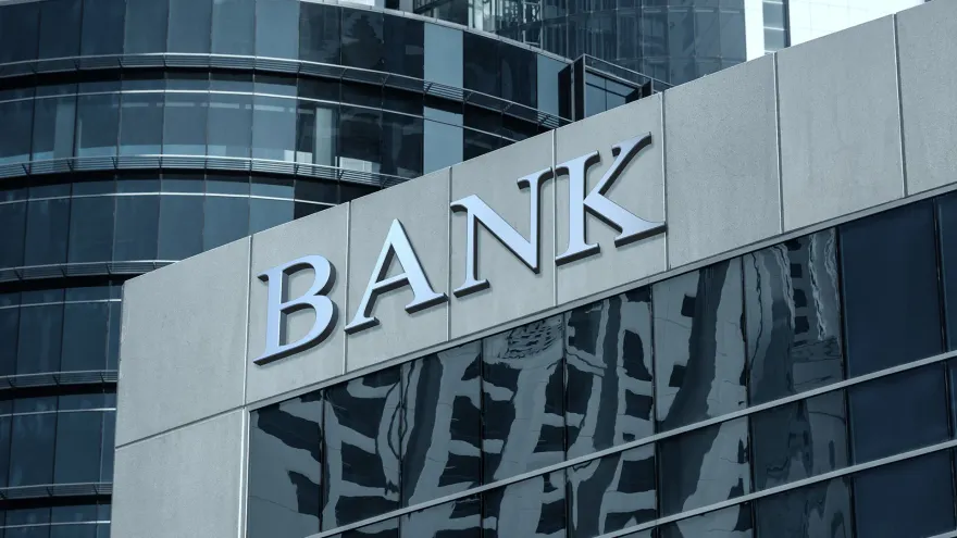 Banks Stack $4 Billion in Bitcoin via MicroStrategy – Supply Shock Ahead?