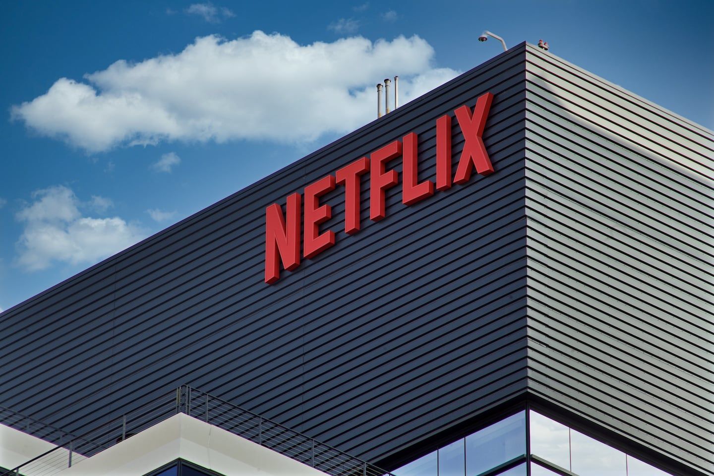 Netflix Stock Tumbles as Q4 Revenue Guidance Disappoints Investors