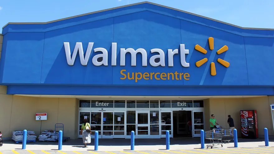 Walmart Stock Plunges 9% After Disappointing Same-Store Sales as Wall Street Slumps