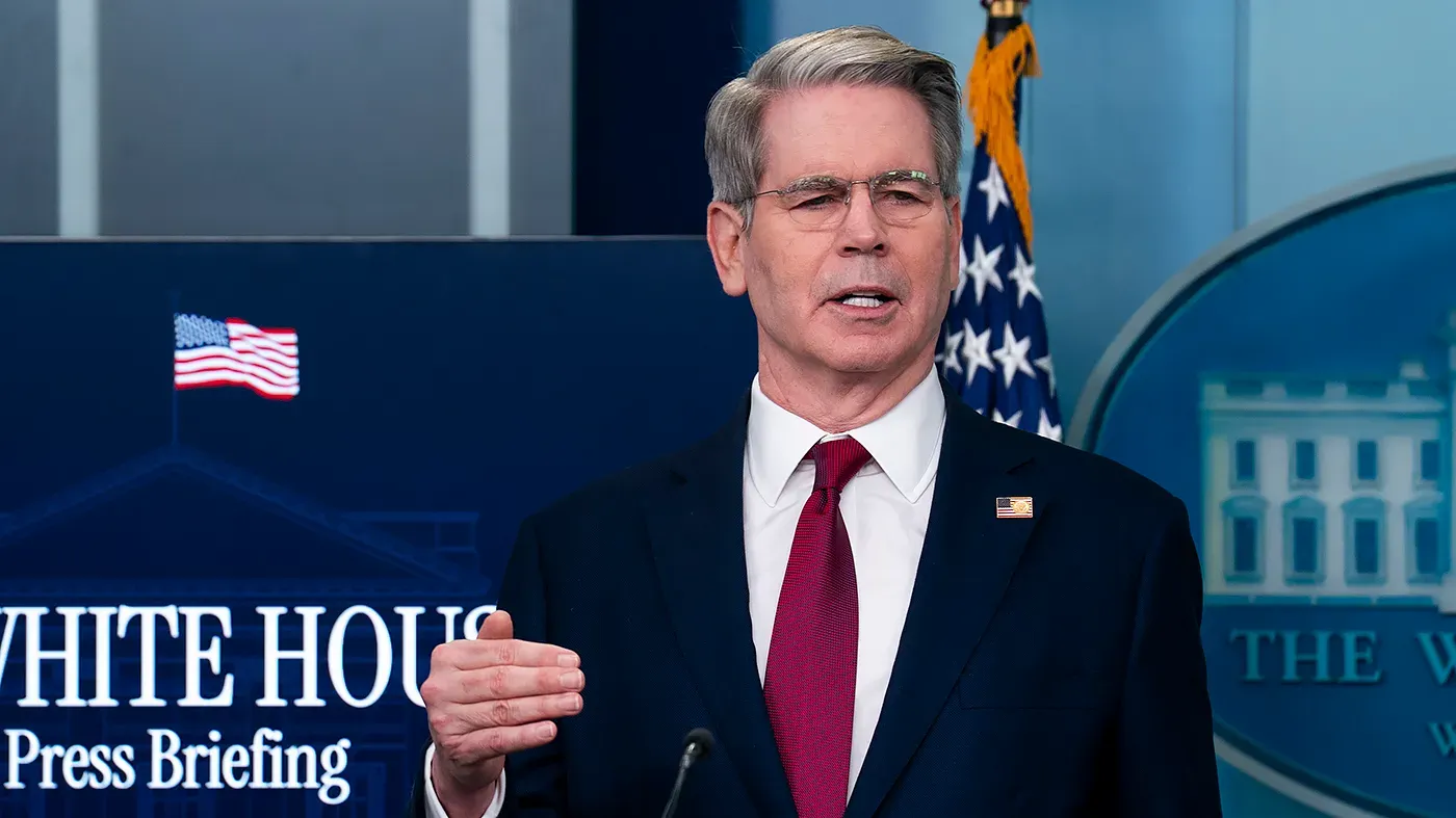 Scott Bessent Calls on Fed to Keep 'Open Mind' on Rates as US Growth Accelerates