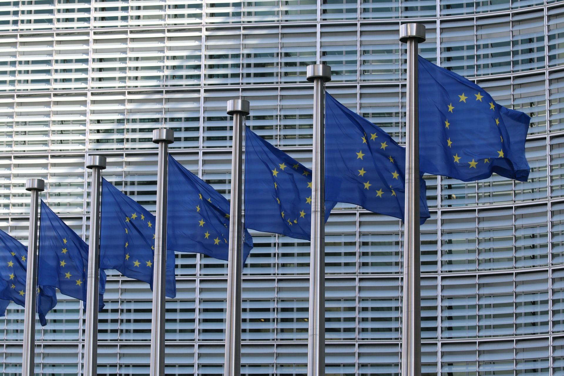 ESMA Questions Polymarket and Kalshi EU Access as MiCA and Gambling Rules Collide