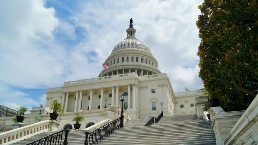 Galaxy Cuts CLARITY Act Passage Odds to 50% as Senate Clock Ticks