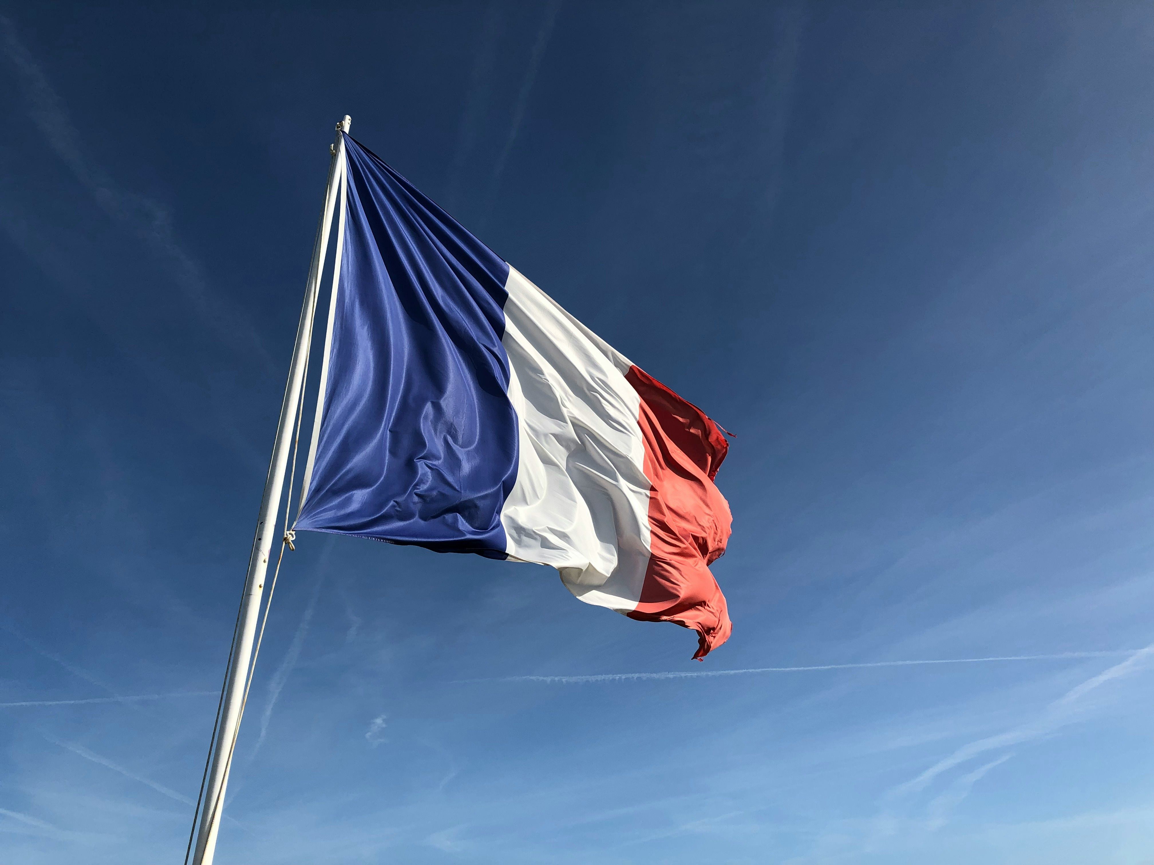 France Advances Tax on Crypto-to-Stablecoin Swaps in 2027 Budget Review