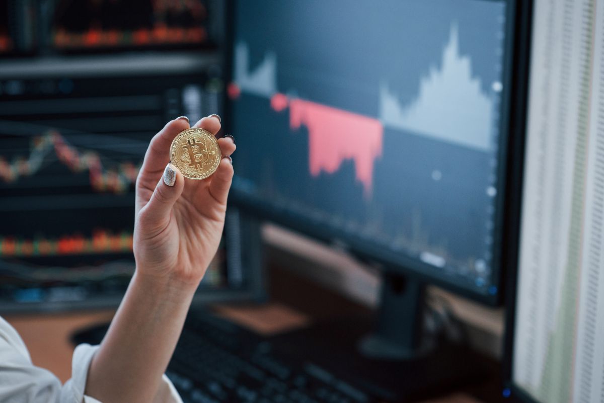 Why Is Bitcoin Up Today? Fed Rate Signal Sends BTC to $81K Ahead of Jobs Report