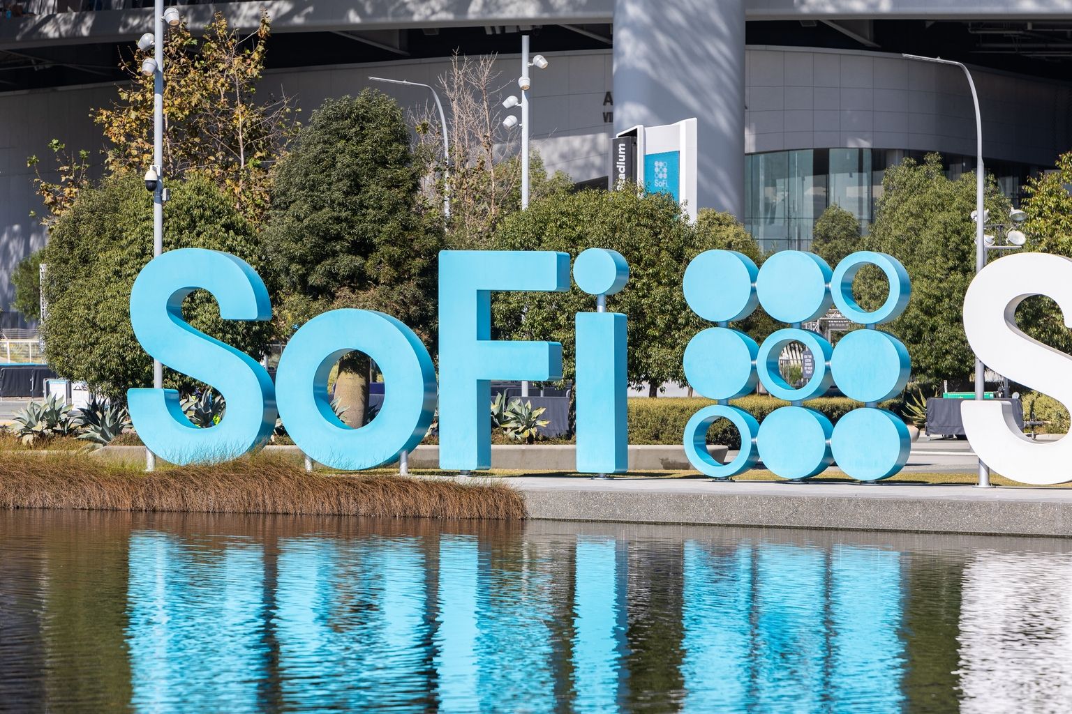 SoFi Launches Tokenized Deposit Product Offering 4.4% Interest on Crypto Cash